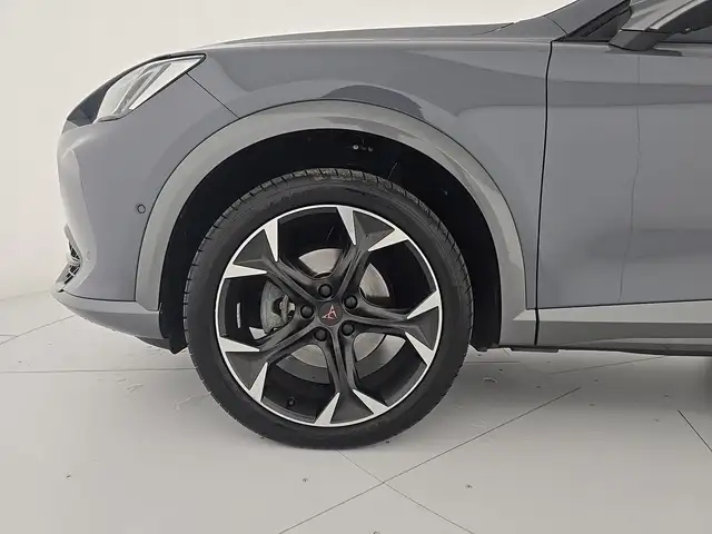 Cupra Formentor view 8