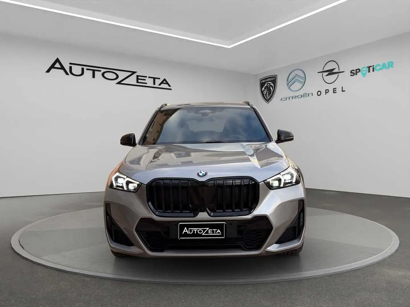 BMW X1 sDrive 18d Msport Gris - 2