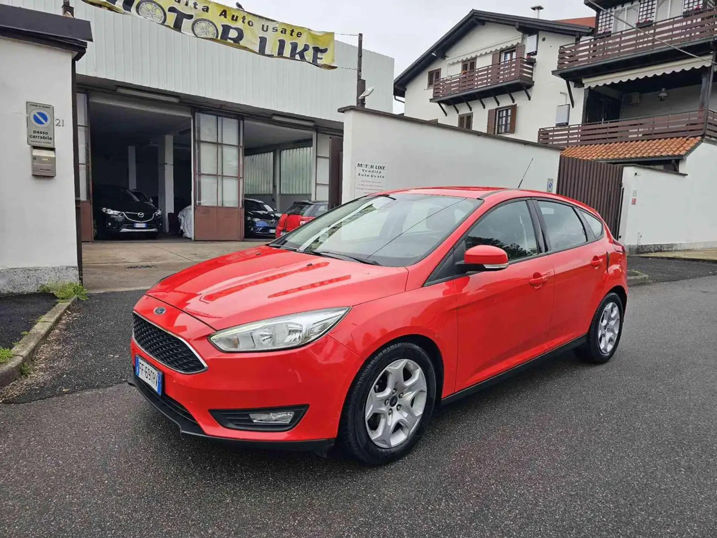 Ford Focus 1.0 EcoBoost 100 CV Start&Stop Plus Rosso - 1