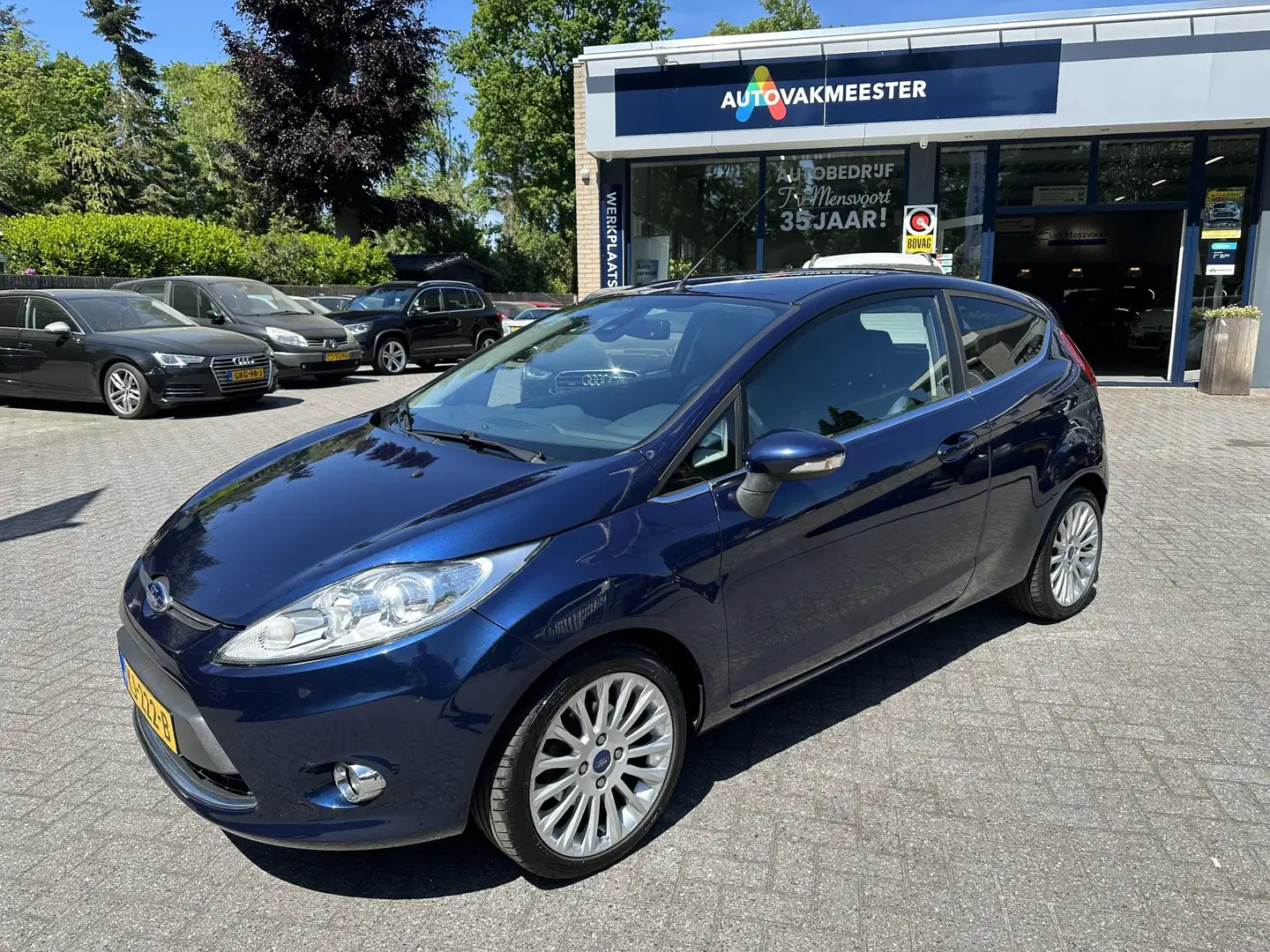 Ford Fiesta 1.25 Titanium Leder|Climate|Bluetooth|Stoelverwarm Blauw - 2