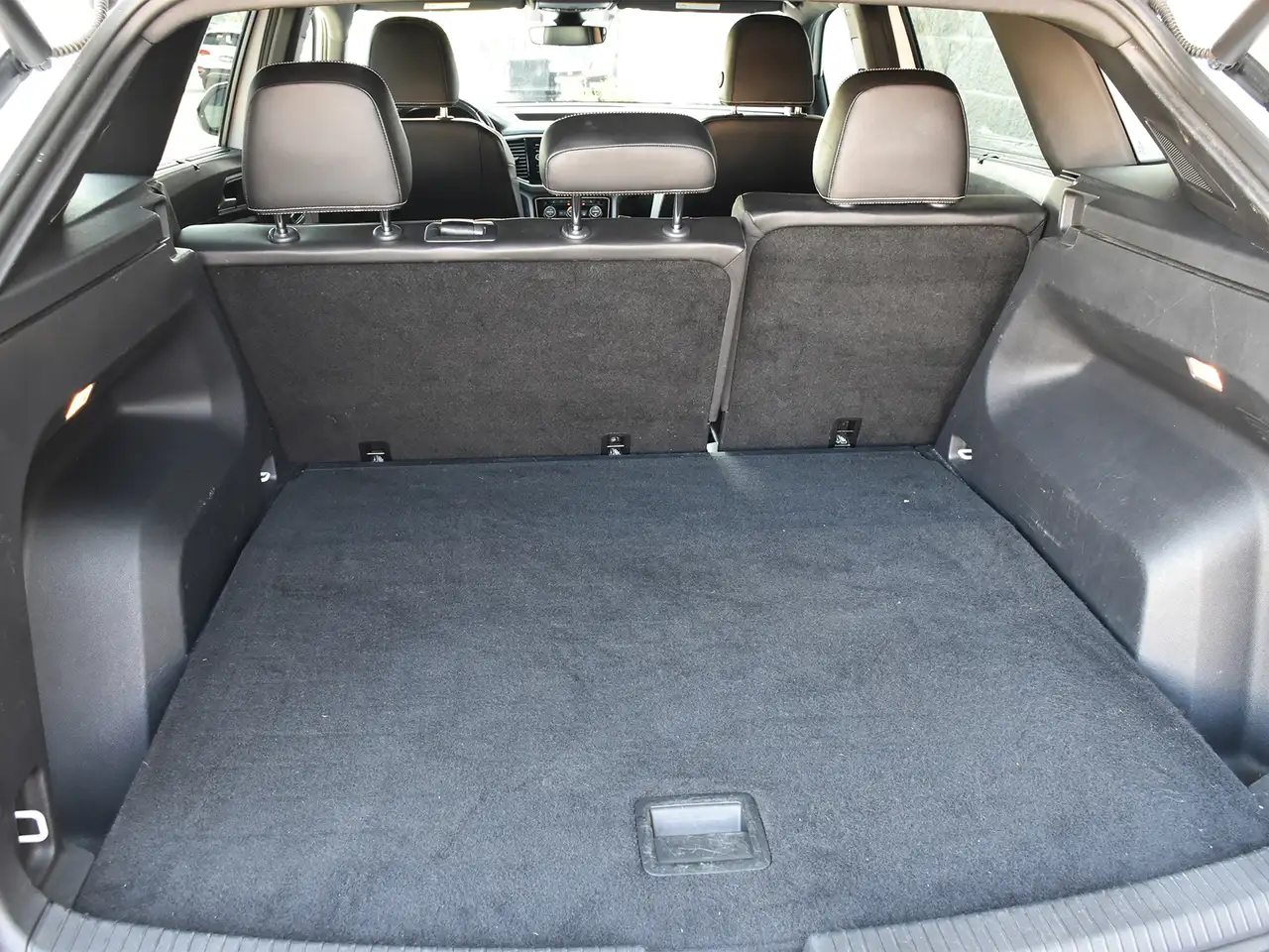 Volkswagen Atlas снимка Volkswagen Atlas