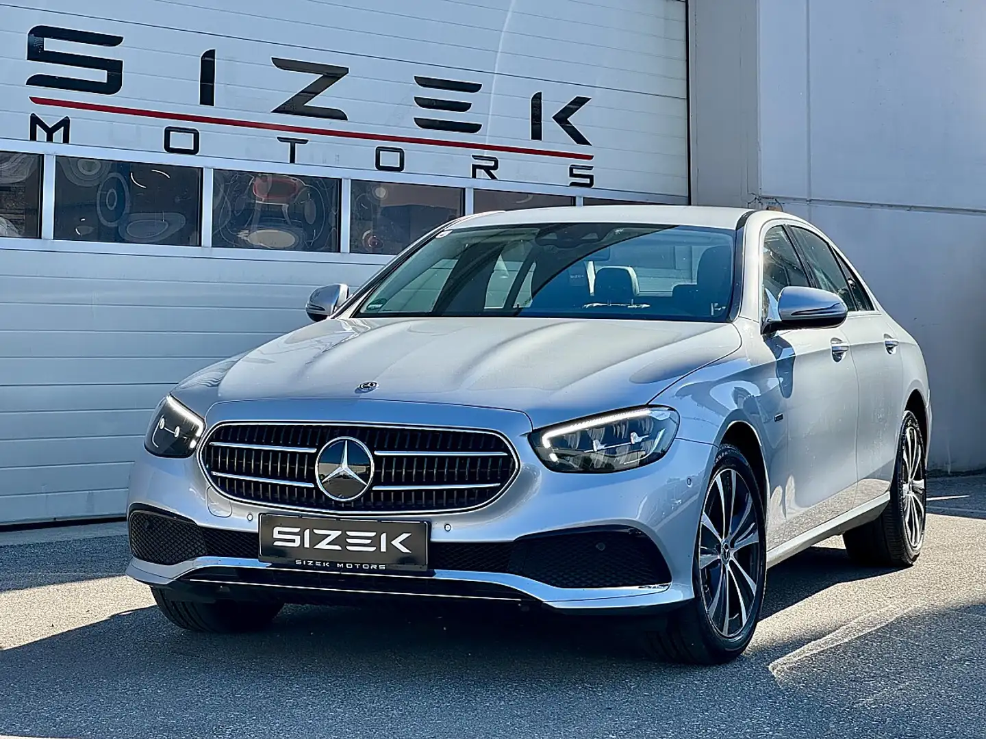Mercedes-Benz E 300 de EQ Hybrid Österreich Edition 4Matic Aut. Silber - 1