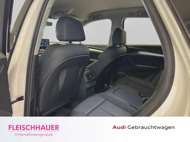 Audi Q5 view 14