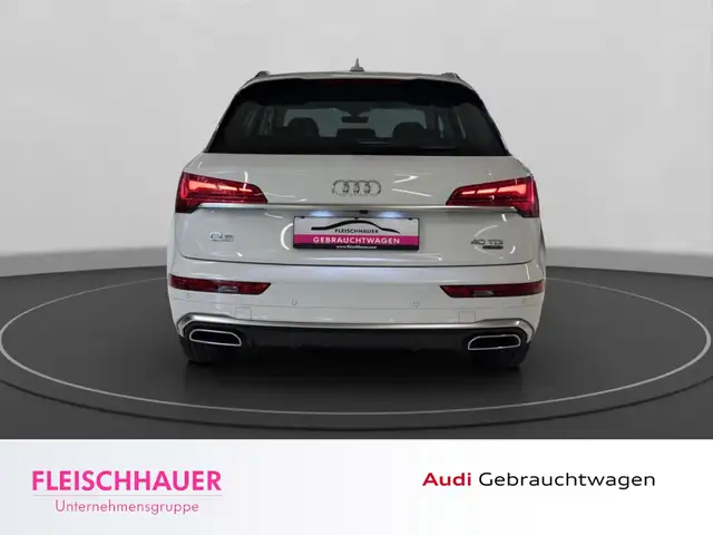 Audi Q5 view 6