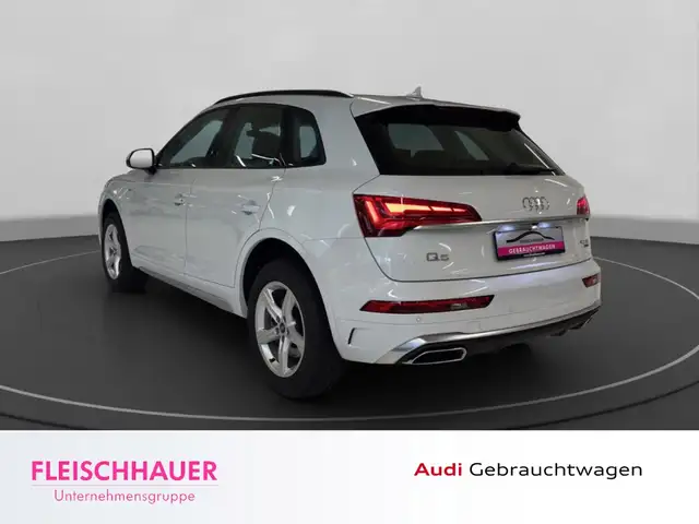 Audi Q5 view 5