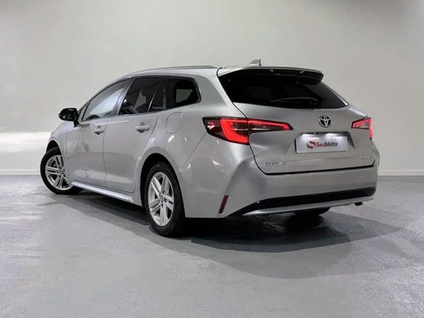 Toyota Corolla Touring Sports 125H Active Gris - 2