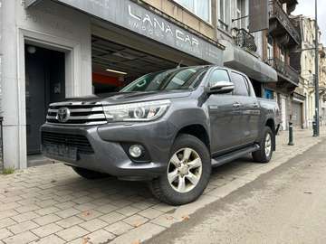 Hilux 2.4 D-4D 4WD Invincible