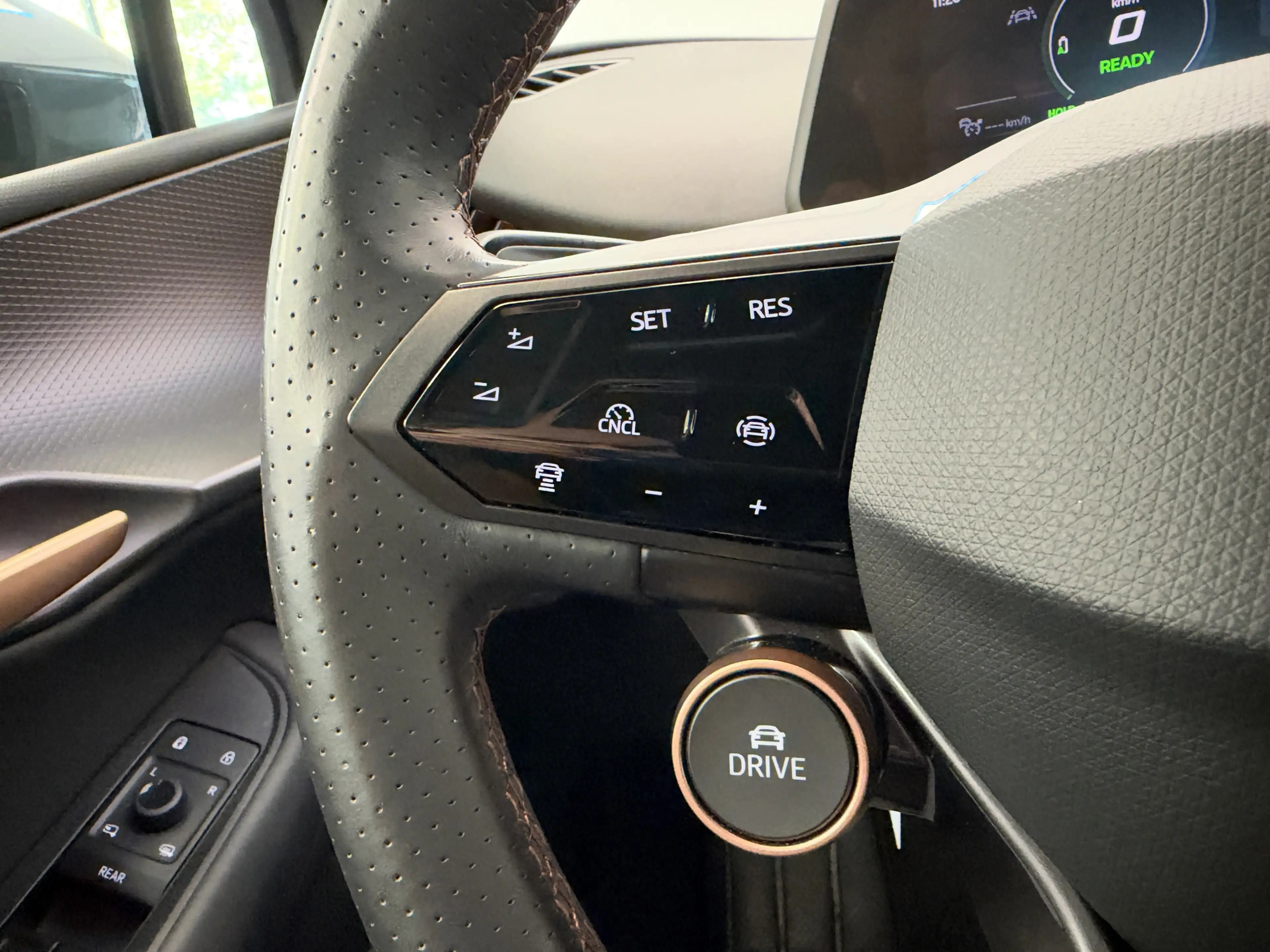 CUPRA Tavascan Essential 82 kWh ACC PDC Camera — photo 10