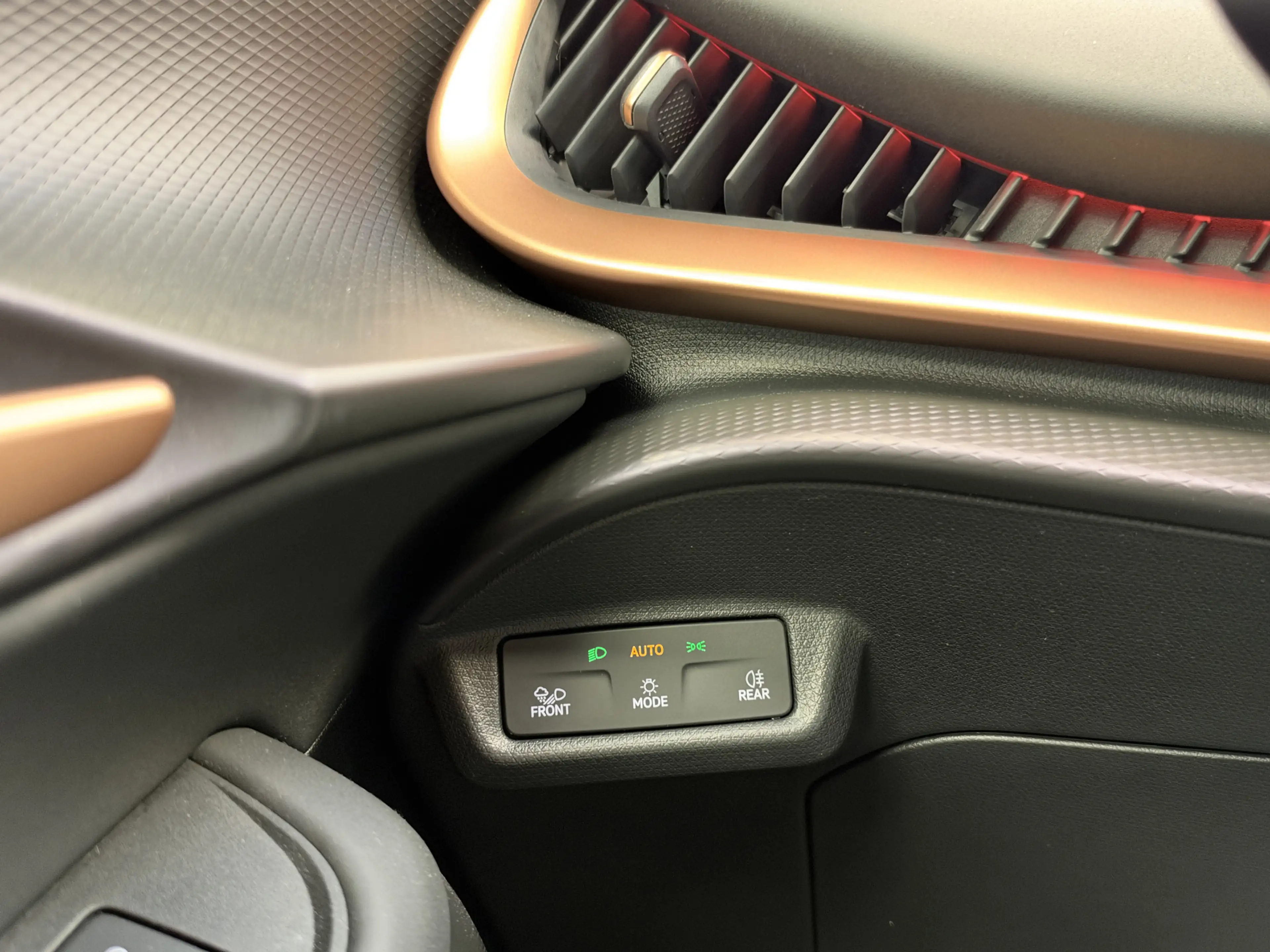 CUPRA Tavascan Essential 82 kWh ACC PDC Camera — photo 14