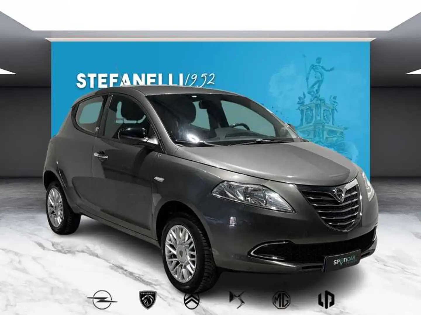 Lancia Ypsilon III 2011 - Ypsilon 0.9 t.air Silver ecochic metano Grigio - 1