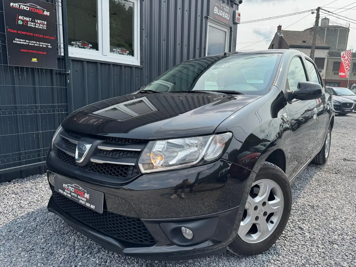 Dacia Logan 1.2i Laureate / GPS / Clim / Entretien+CT OK Чорний - 1