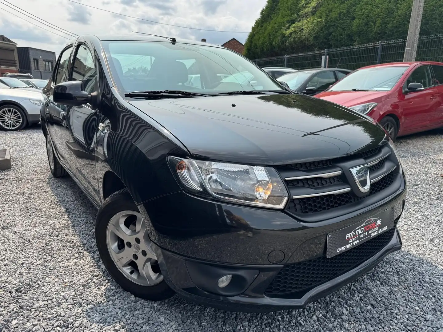 Dacia Logan 1.2i Laureate / GPS / Clim / Entretien+CT OK Чорний - 2