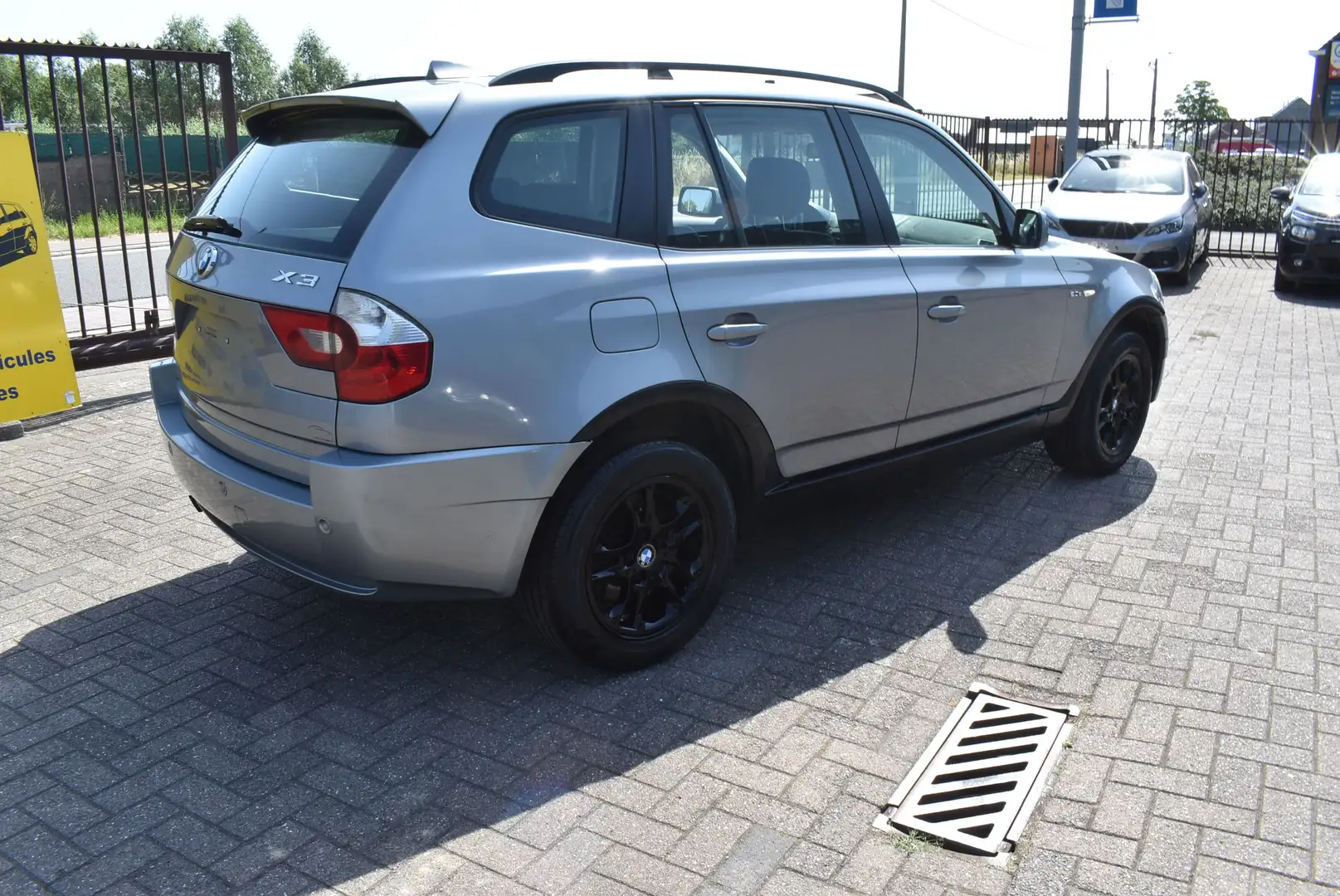 BMW X3 2.0 d 4X4 Airco / Leder - 2