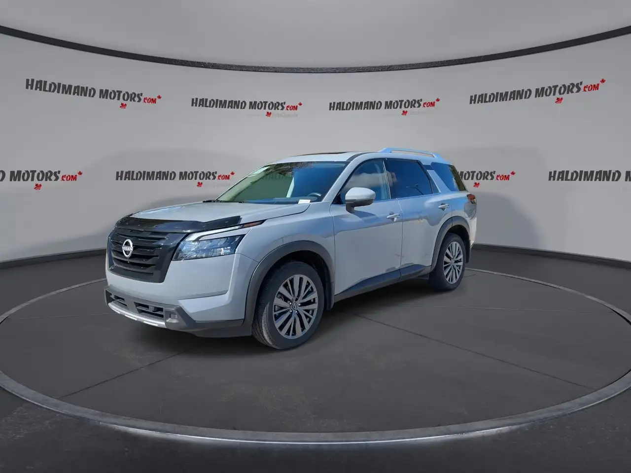 Nissan Pathfinder снимка Nissan Pathfinder