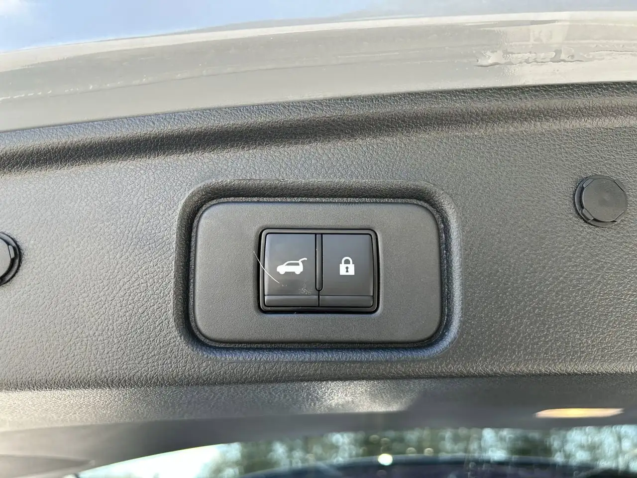 Nissan Pathfinder снимка Nissan Pathfinder