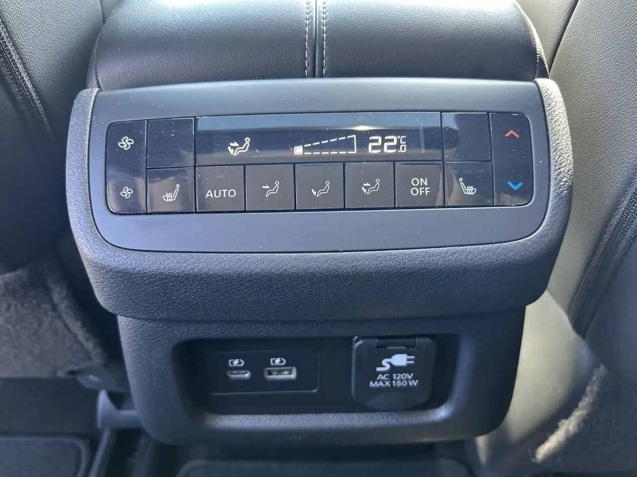 Nissan Pathfinder снимка Nissan Pathfinder