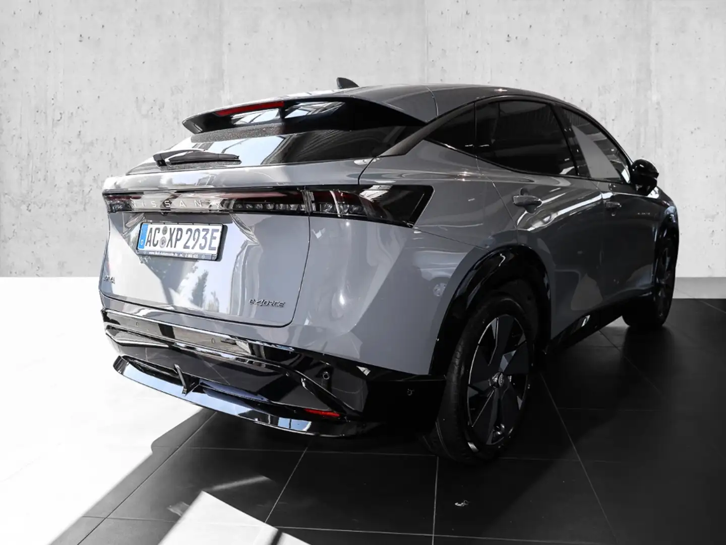 Nissan Ariya e-4ORCE 87 kWh Evolve+ Pack Gris - 2