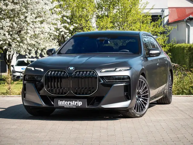 2026 BMW 7 Series in Grey for sale