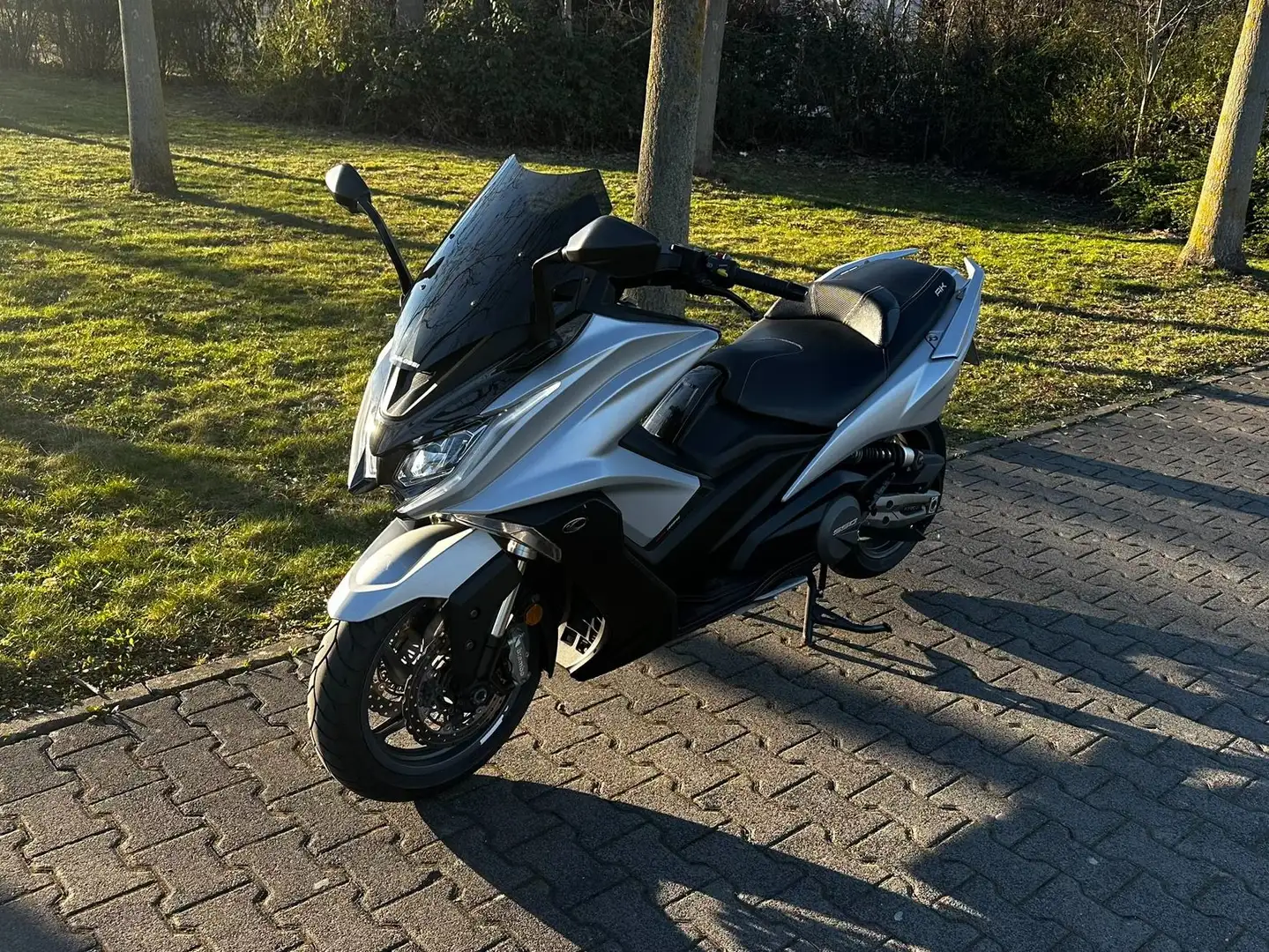 Kymco AK 550 ABS Argintiu - 1