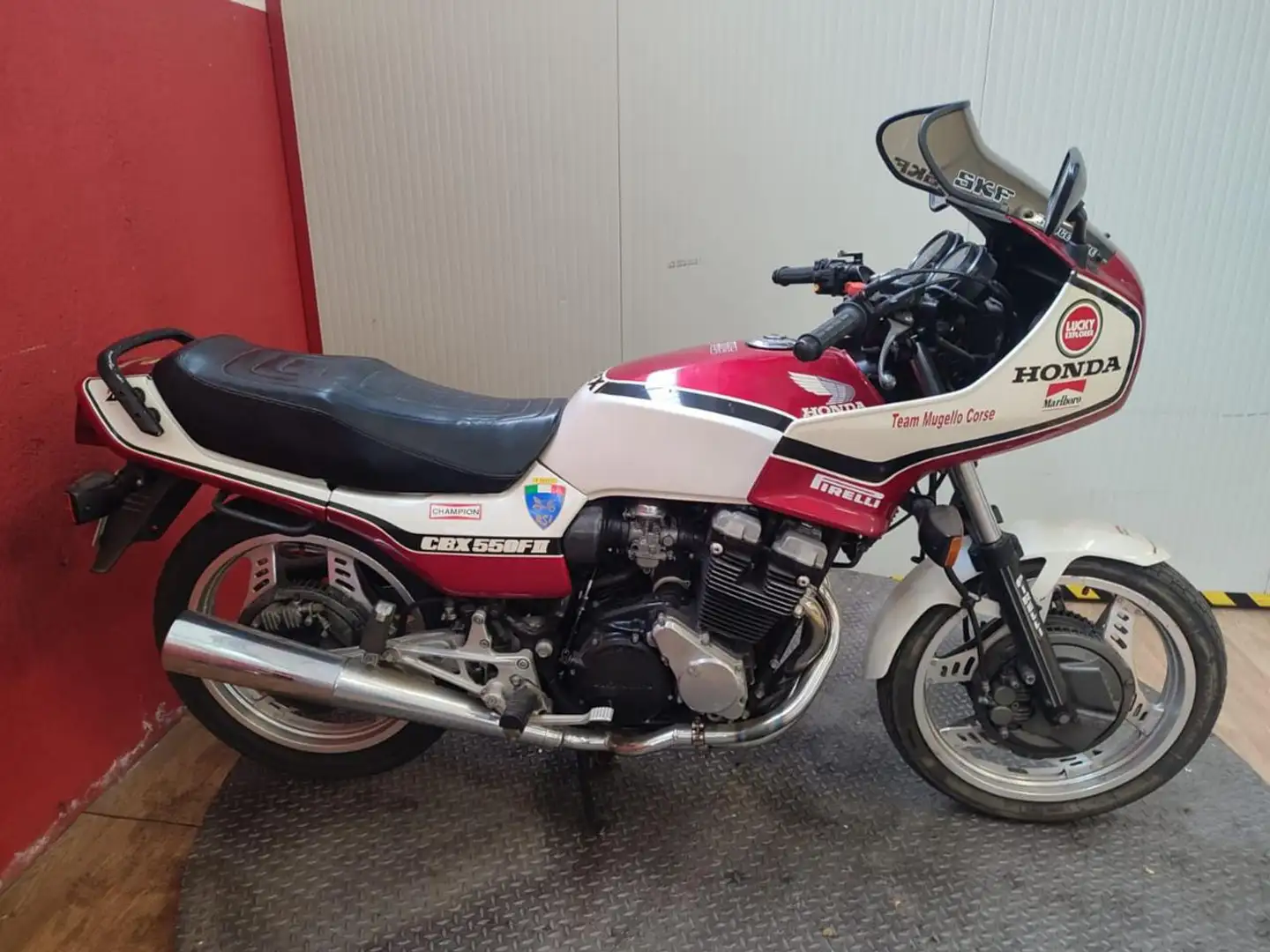 Honda CBX 550 F2 Export (solo esportazione) Rot - 1
