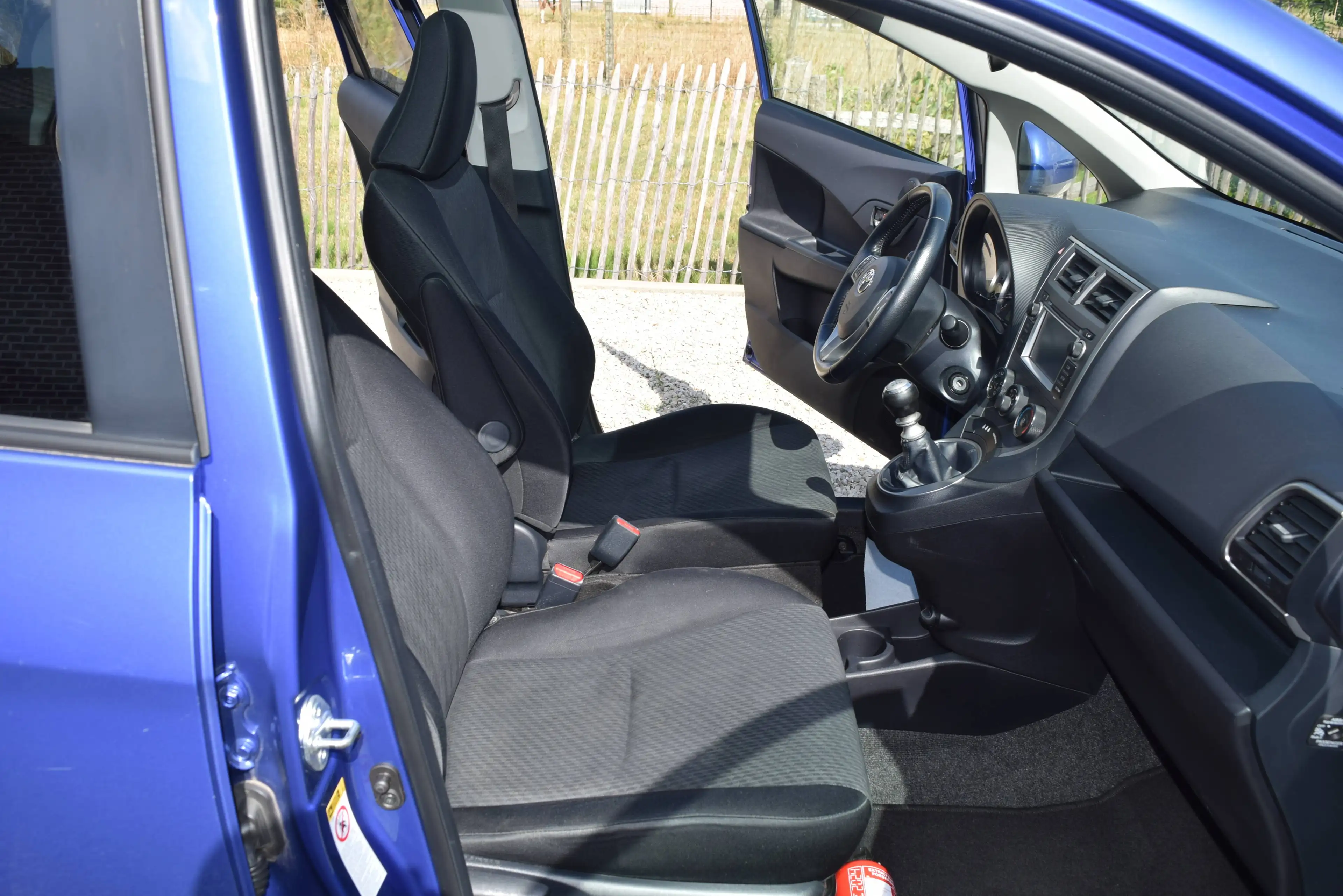 Toyota Verso-S 1.33 VVT-i - GARANTIE 12 MOIS - 154,47€/mois* - AIRCO - TOIT PANO — photo 15