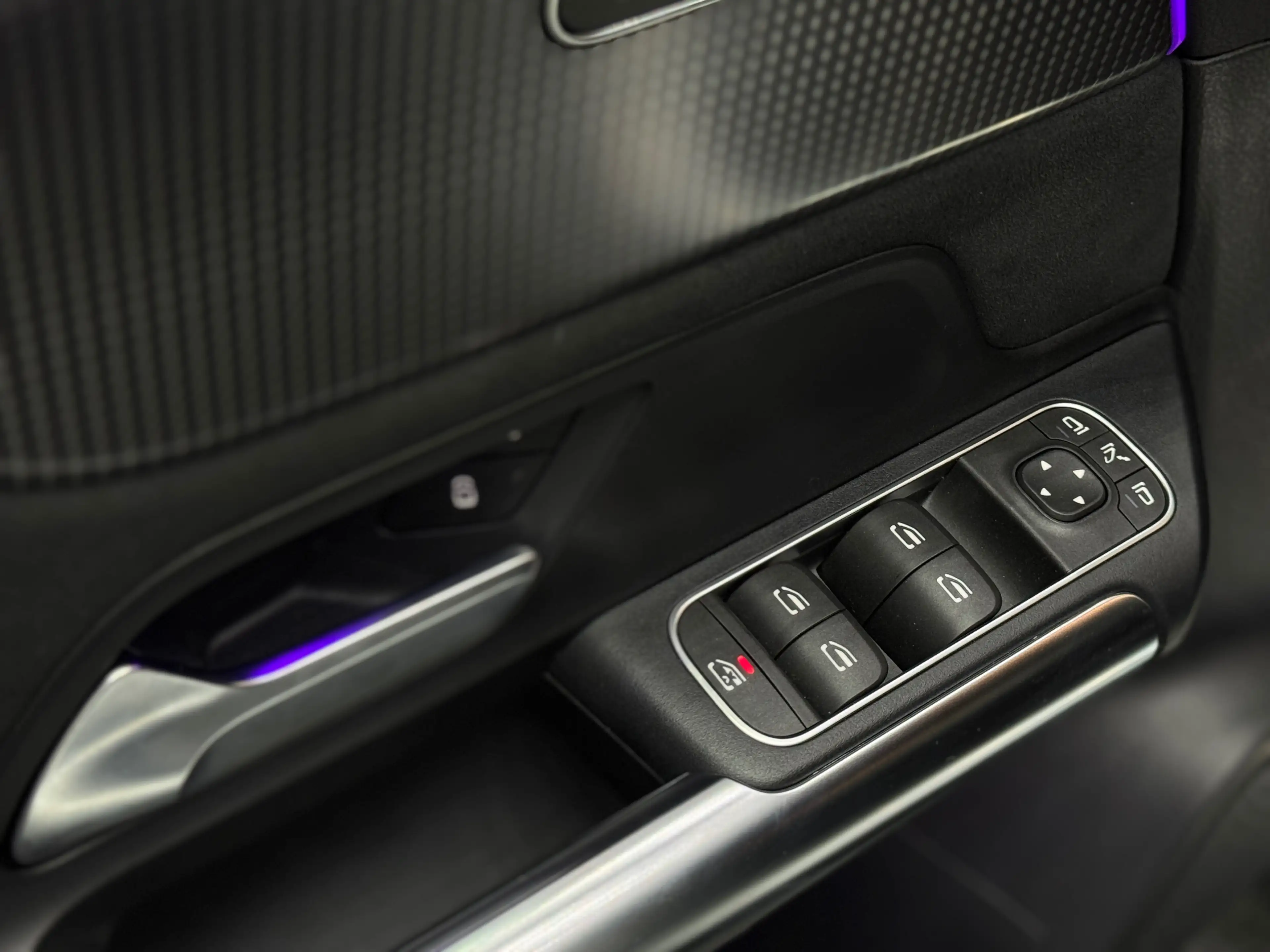 Mercedes-Benz EQA 300 EQA 300 4Matic *AMG-Line* Night-Paket * AHK * — photo 15