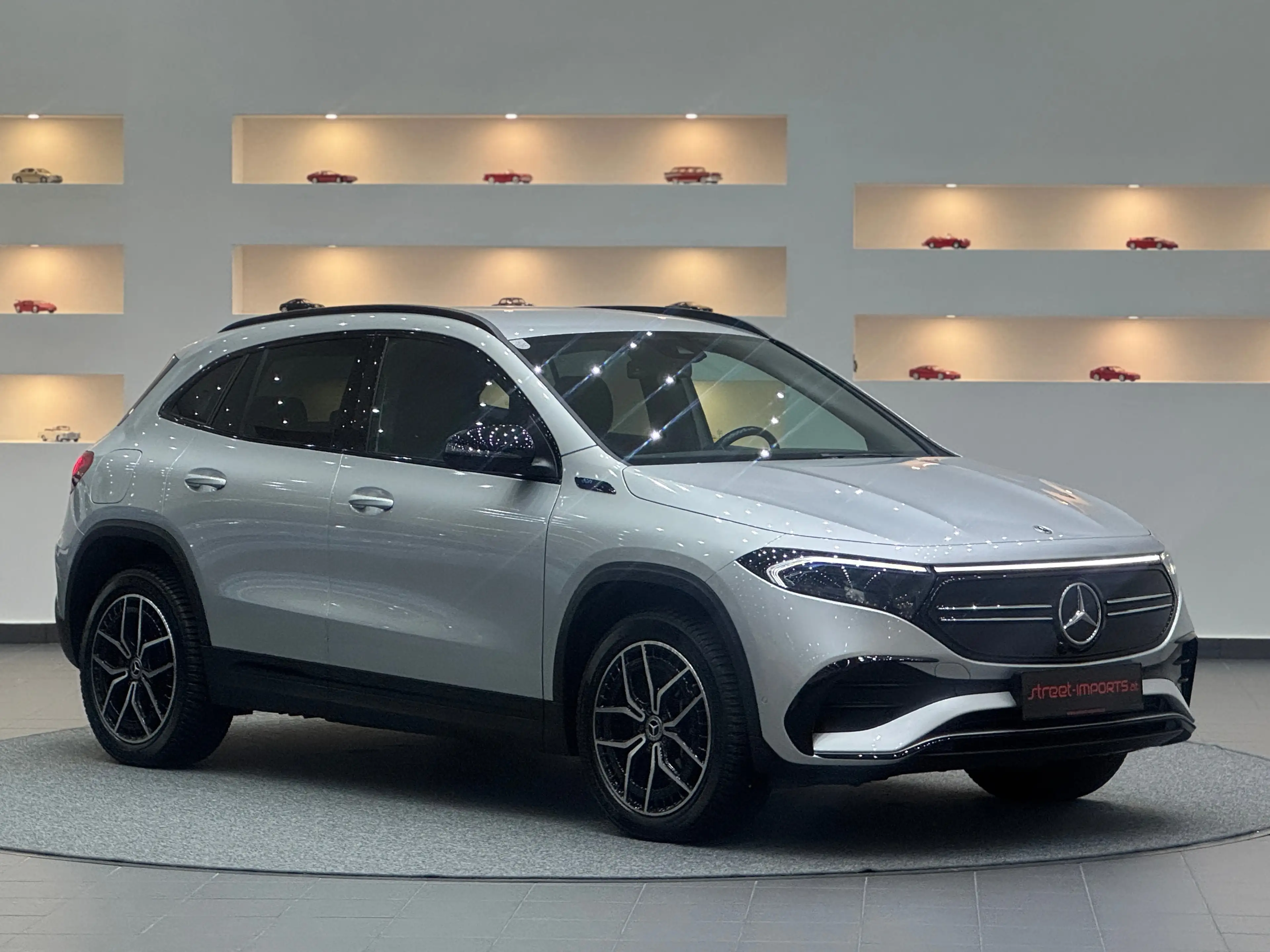Mercedes-Benz EQA 300 EQA 300 4Matic *AMG-Line* Night-Paket * AHK * — photo 6