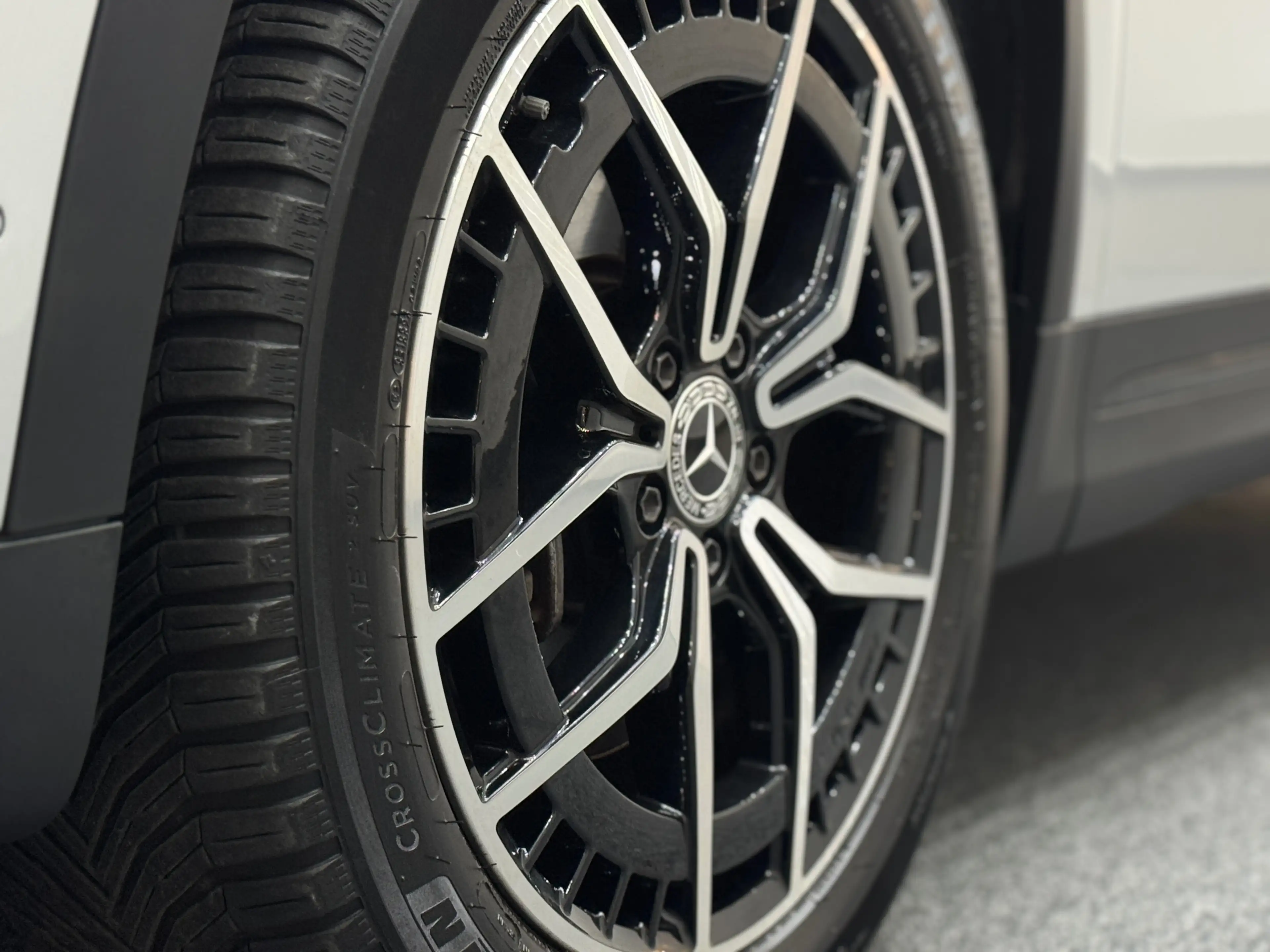 Mercedes-Benz EQA 300 EQA 300 4Matic *AMG-Line* Night-Paket * AHK * — photo 9