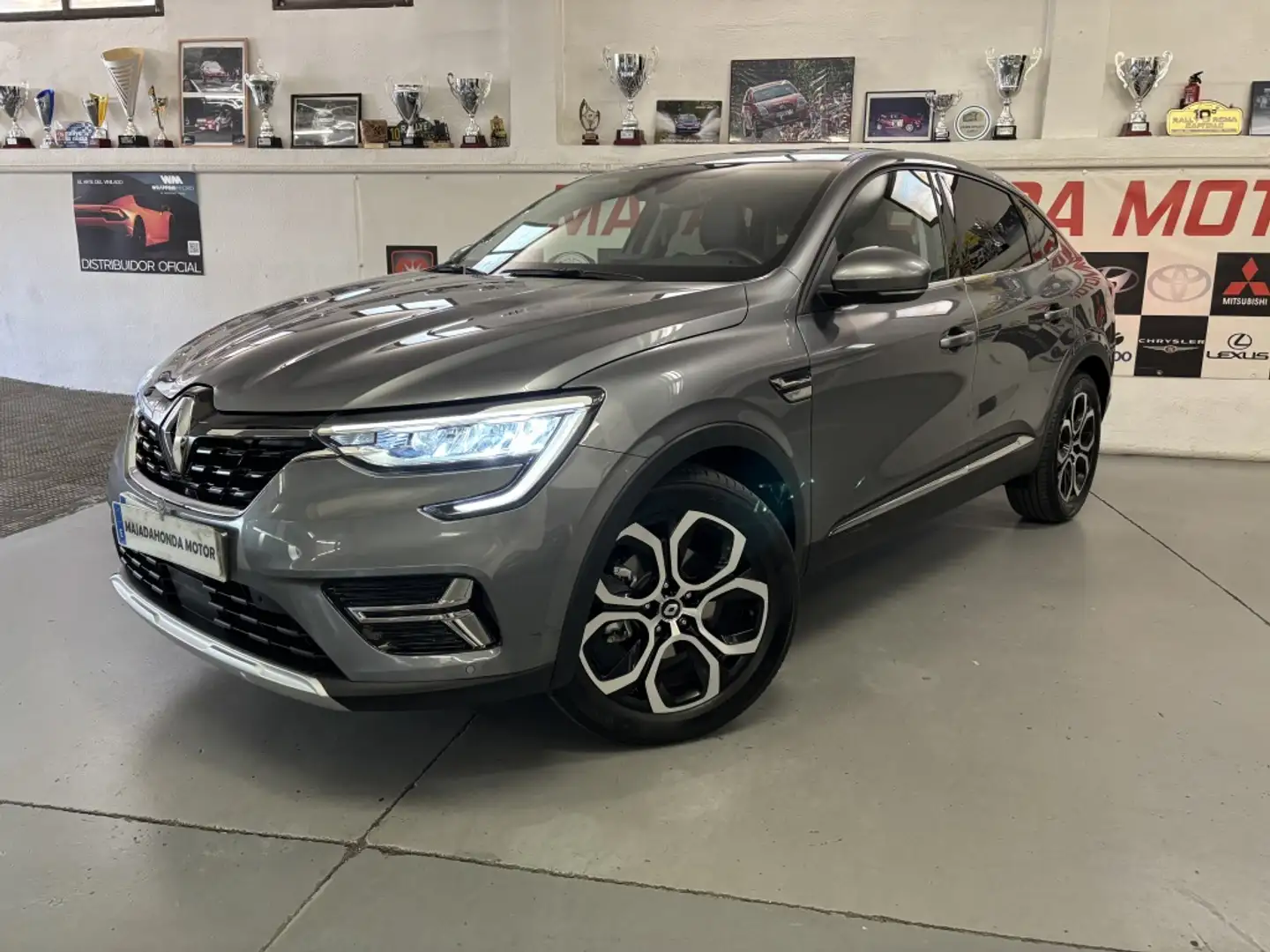 Renault Arkana 1.6 E-Tech Zen 105kW Gris - 1