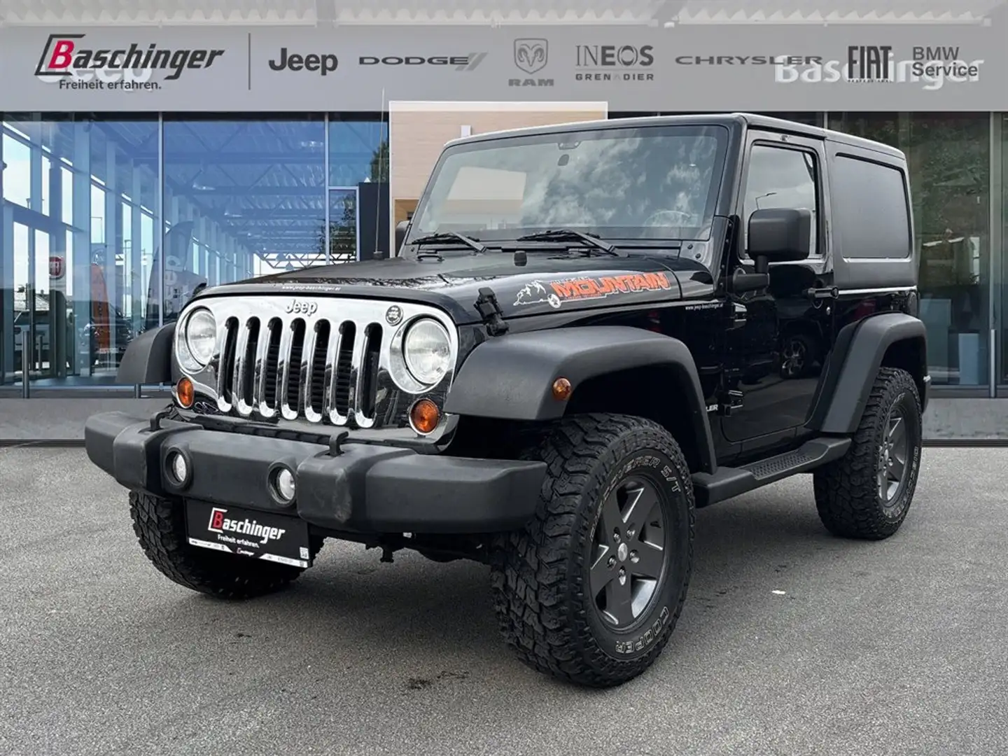 Jeep Wrangler 2,8CRD 4x4 Mountain 5AT LKW Чорний - 1
