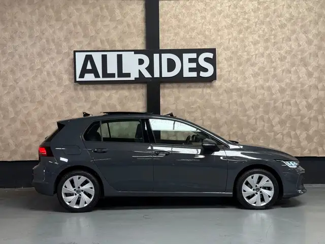Volkswagen Golf view 9
