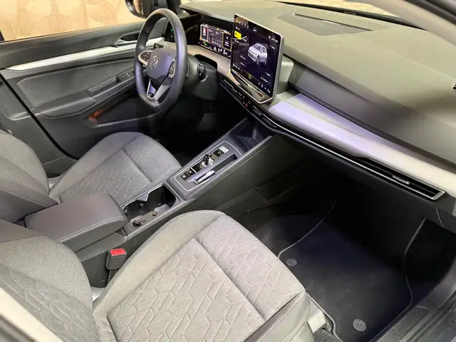 Volkswagen Golf view 10