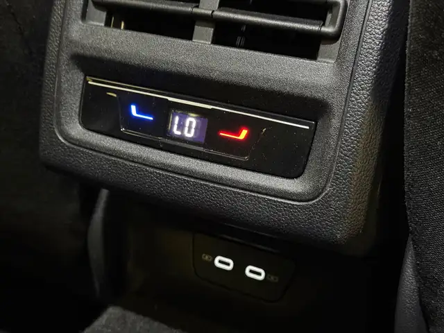 Volkswagen Golf view 13