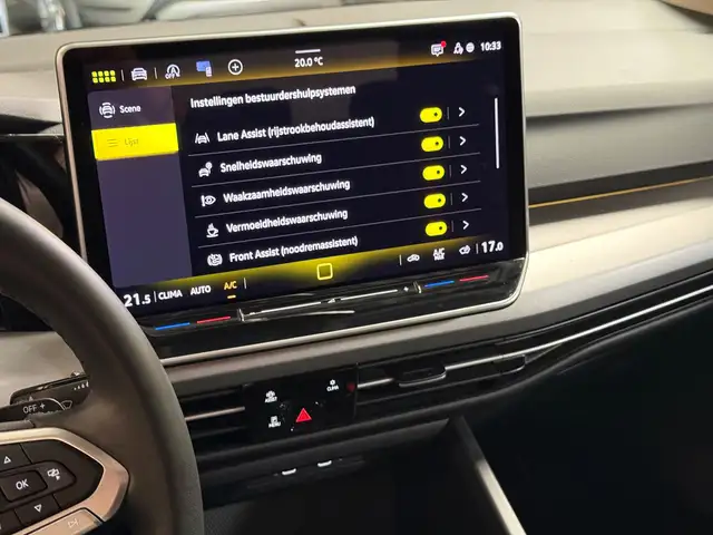 Volkswagen Golf view 19