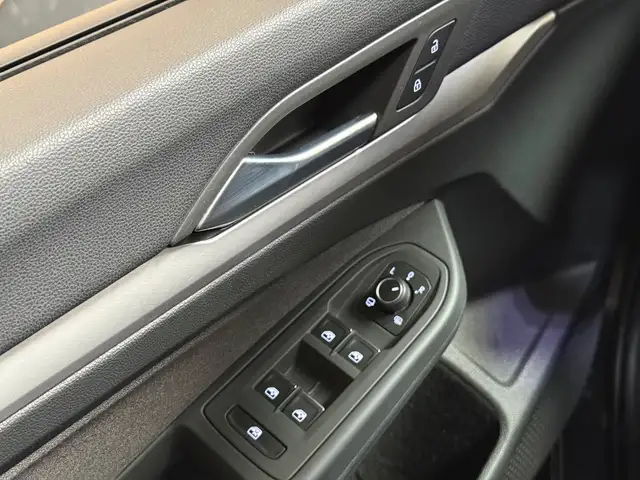 Volkswagen Golf view 15