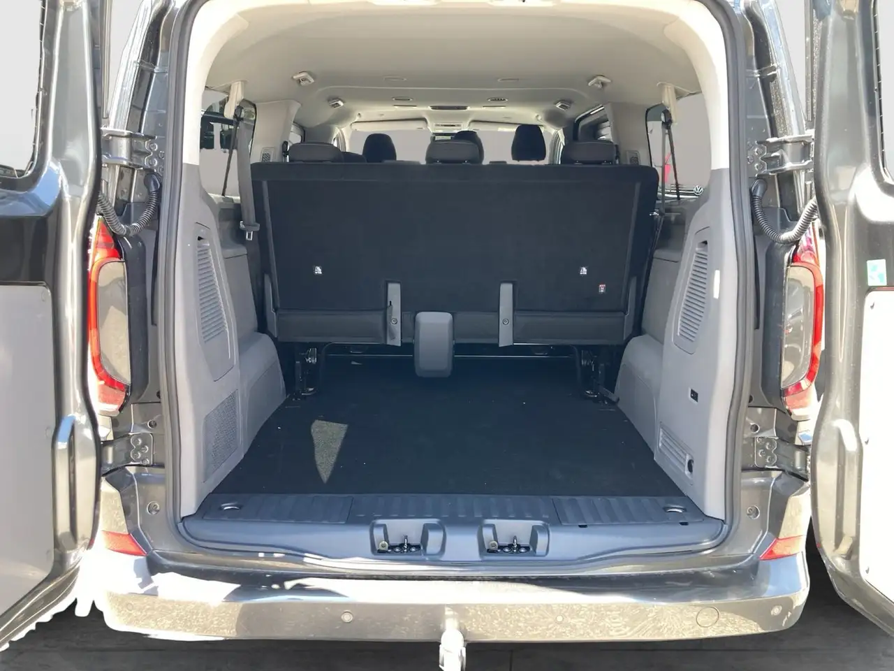 Volkswagen T7 Caravelle 2026 — фото 13