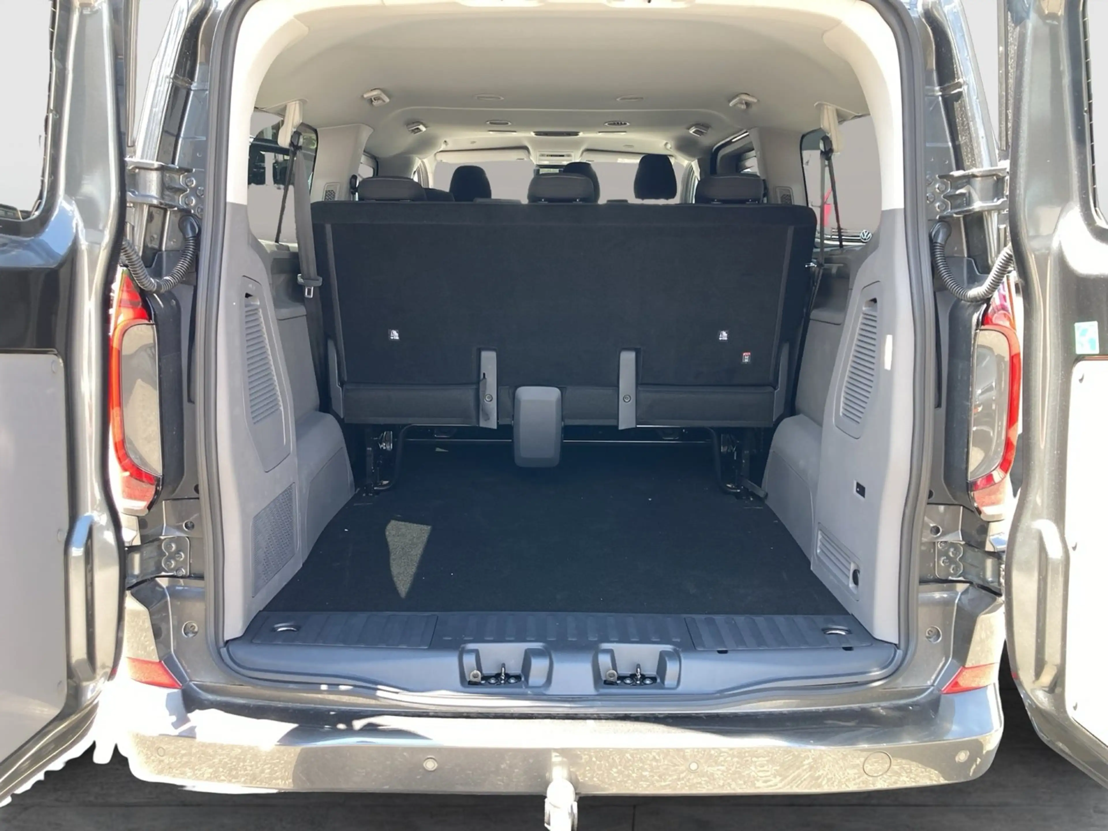 Volkswagen T7 Caravelle VW T7 Caravelle Edition LR TDI 4MOTION — photo 13