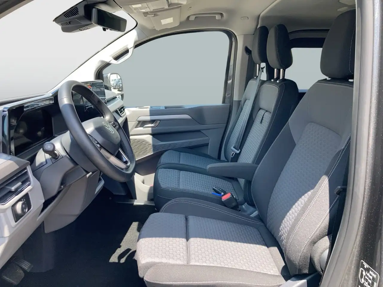 Volkswagen T7 Caravelle 2026 — фото 8