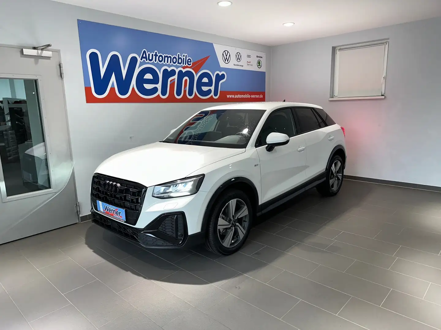 Audi Q2 Black S line 35TFSI Kamera Sonos App-Navi Weiß - 2