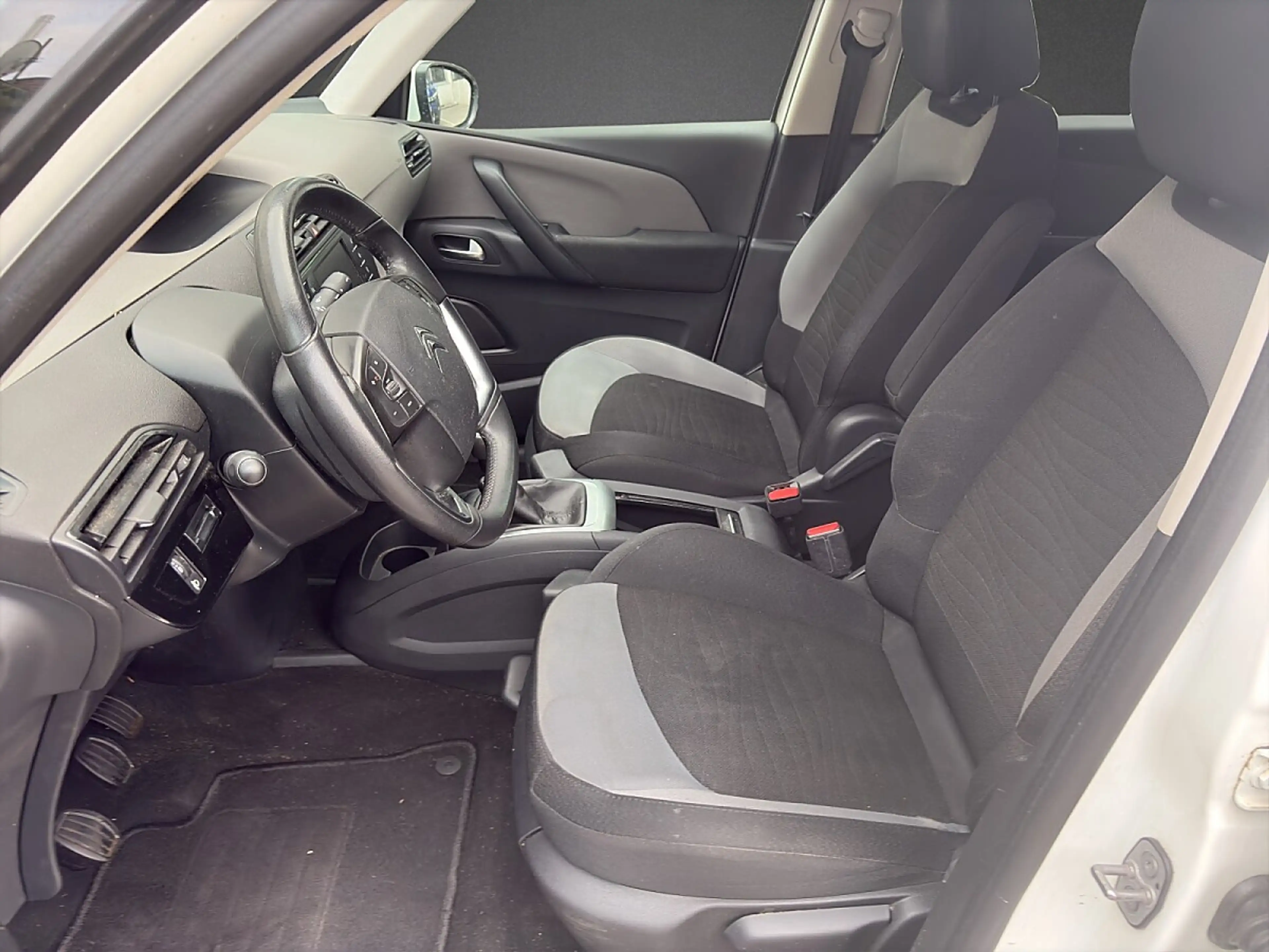 Citroen C4 Picasso 1.2 PureTech 130 Seduction — photo 6