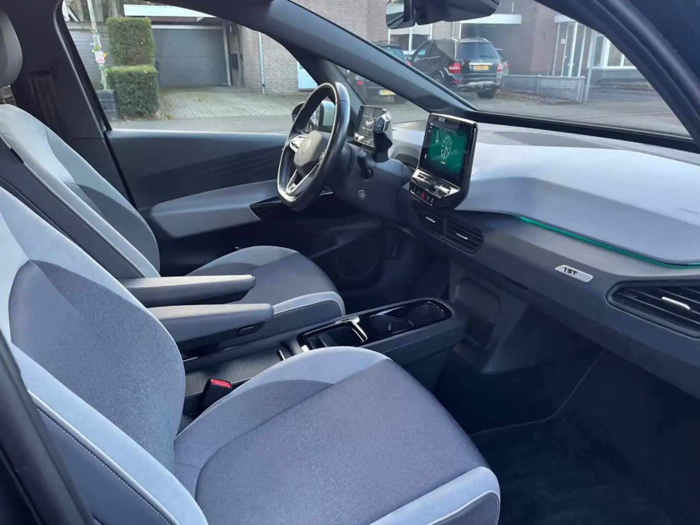 Volkswagen ID.3 FIRST PLUS 58 KWH (87%SOH) / ADAP. CRUISE / CAMERA Gris - 2