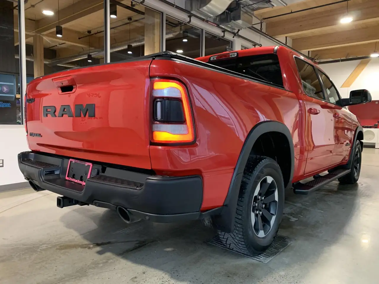 RAM 1500 снимка RAM 1500