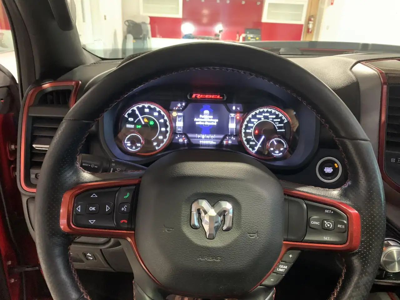 RAM 1500 снимка RAM 1500