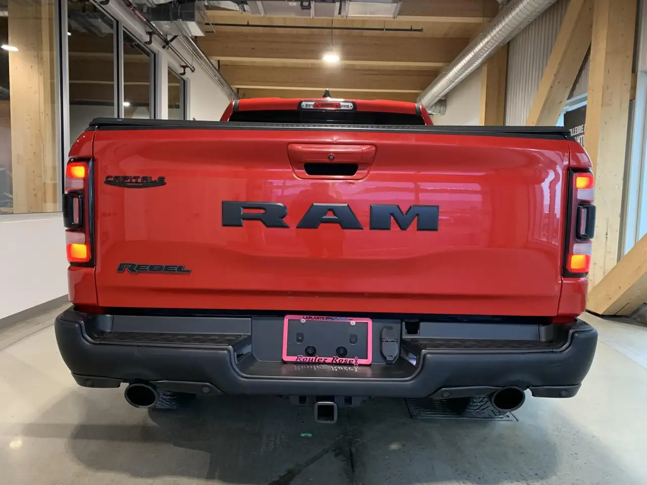 RAM 1500 снимка RAM 1500