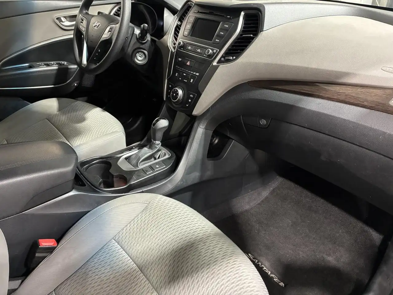Hyundai SANTA FE снимка Hyundai SANTA FE