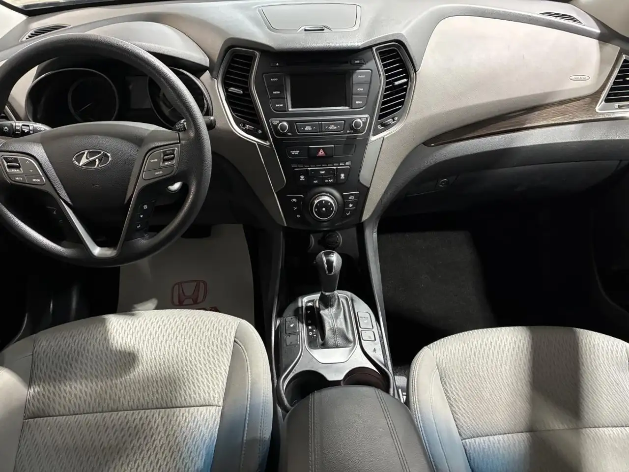 Hyundai SANTA FE снимка Hyundai SANTA FE