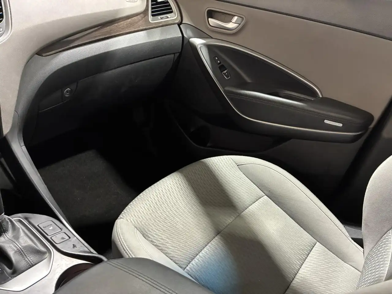 Hyundai SANTA FE снимка Hyundai SANTA FE