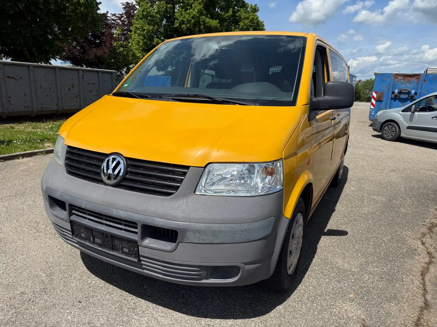 Volkswagen T5 Shuttle CARAVELLE-1,9 Tdi 8-Sitze Klima TÜV-08-26 Ahk Gelb - 2