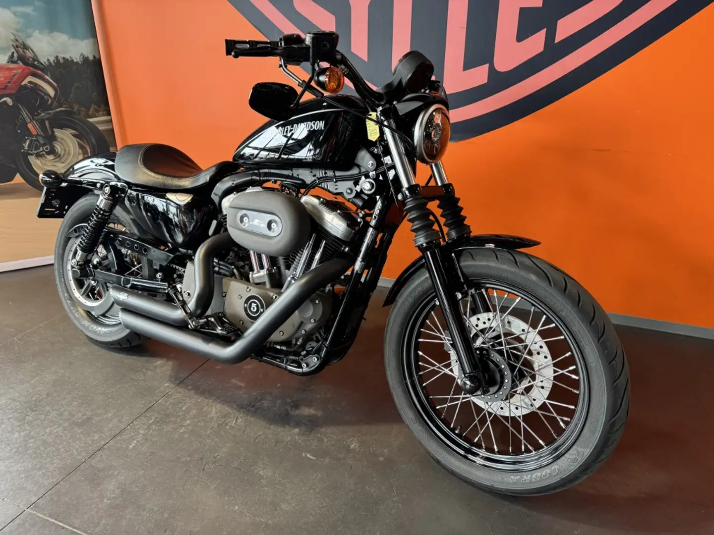 Harley-Davidson Chopper Nighster 1200 Zwart - 1
