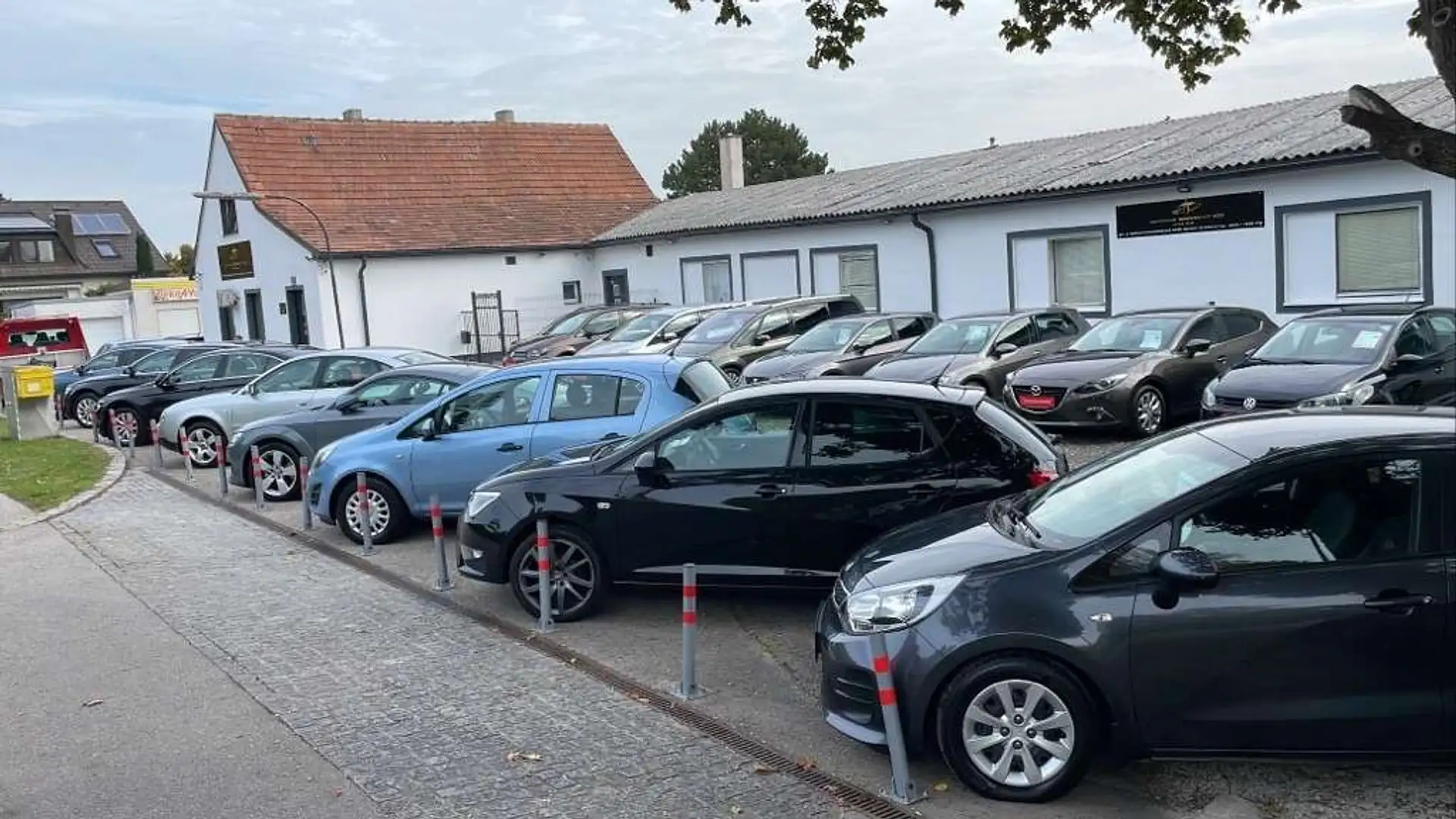 Volkswagen Passat Variant 1,6 TDI DSG Comfortline // 1.BESITZ // NAVI // Grau - 2